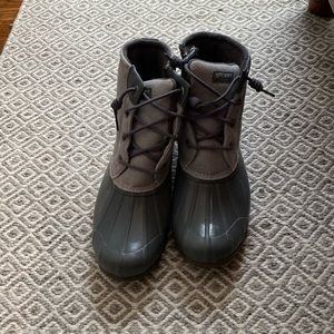 Grey Quilted Sperry Duck Boots Women's Size 9.5 m